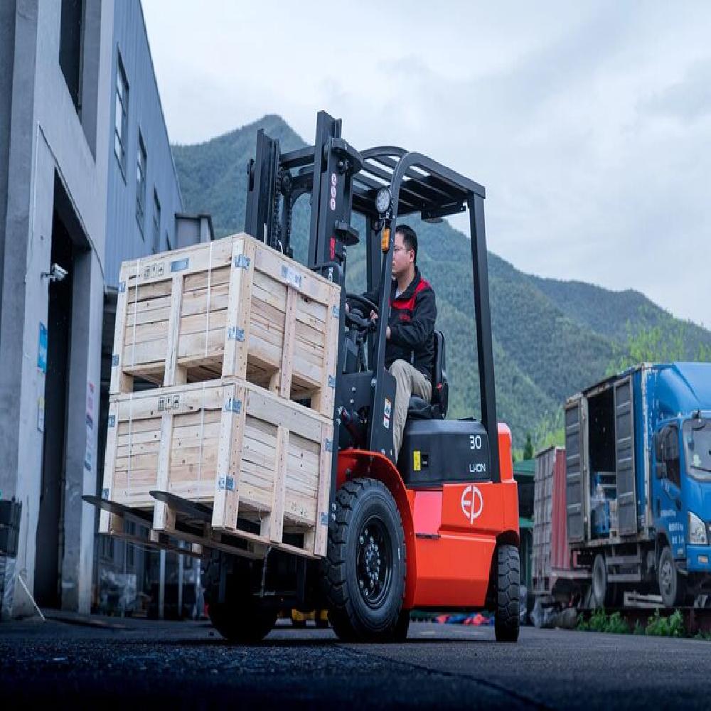 Montacargas Eléctrico EFX 252 / 302